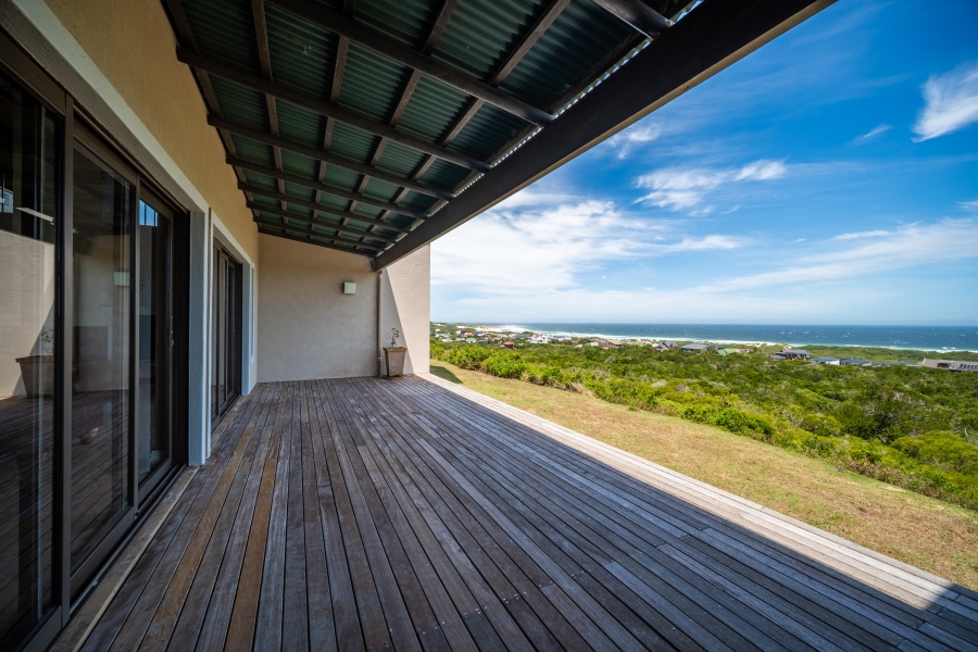 4 Bedroom Property for Sale in St Francis Field Eastern Cape